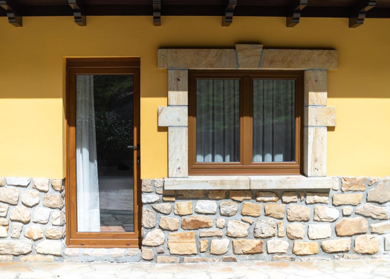 Logis Hotel Restaurante La Casa De Juansabeli Аренас-де-Кабралес Экстерьер фото